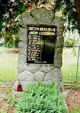 Pomnk padlm v Senci u Rakovnka (Q66566531) 02.jpg