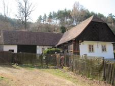 Hlohoviky - usedlost.JPG