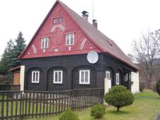 Doubice, dm severn od rybnka.jpg