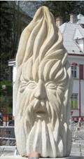 http://www.tolstejn.cz/foto/krasnalipa/File/Sochy%20bd%20nad%20krinici%20orez.jpg