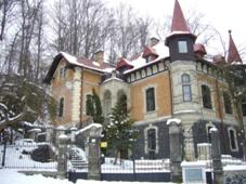 http://www.romantic-chateau.com/images/krasna_lipa_snow03.jpg