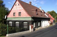 Venkovsk� d�m, Varnsdorfsk� 433, Kr�sn� L�pa.JPG