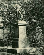 06493-Rumburg-1905-Denkmal Kaiser Josef II. in den Anlagen-Brck & Sohn Kunstverlag.jpg
