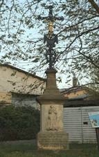 Wayside cross in Sudslava, st nad Orlic District.jpg