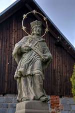 Socha sv Jana Nepomuckeho - detail.jpg