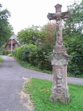 P9115170-Chlstov (kamenn k z roku 1822).JPG