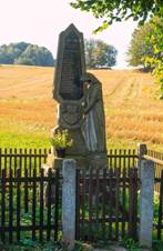 Rvov u Lomnice nad Popelkou - pomnk padlch.jpg