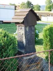 Snehov 443 plastika.jpg