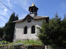 https://upload.wikimedia.org/wikipedia/commons/thumb/4/46/Vlastibo%C5%99_%28na_%C5%BDeleznobrodsku%29_-_kaple_%281%29.jpg/1024px-Vlastibo%C5%99_%28na_%C5%BDeleznobrodsku%29_-_kaple_%281%29.jpg