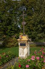 Kriz v Horesovicich na navsi-10-2019-horesovice.jpg