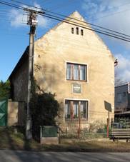 Jedomlice, dm Karla Plachho.JPG