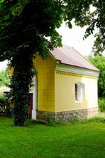 Kamenn Dvr kaple ervenec 2021 (2).jpg