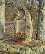 Pozstatek pomnku obtem 1. sv. vlky