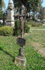 Hnojice-socha Immaculty z r. 1891 a litinov k