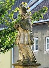 File:Socha sv. Jana Nepomuckho (ternberk).JPG