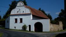 HOLKOVICE - renovovan chalupa.JPG