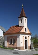 Chapel in Nespice in 2011 (2).JPG