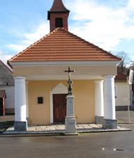 Peovice, kaplika.jpg