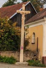 Kaple svatho Jana Nepomuckho, nves Radhostice 01.jpg