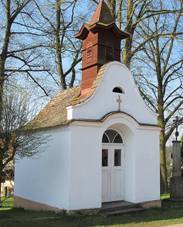 jezd u Chanovic - kaplika.JPG