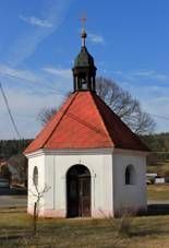 https://upload.wikimedia.org/wikipedia/commons/thumb/2/2e/Kbelany%2C_chapel.jpg/800px-Kbelany%2C_chapel.jpg