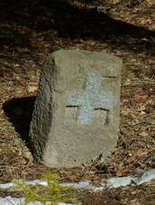 https://upload.wikimedia.org/wikipedia/commons/thumb/9/96/Kbelany_-_sm%C3%ADr%C4%8D%C3%AD_k%C5%99%C3%AD%C5%BE.JPG/1024px-Kbelany_-_sm%C3%ADr%C4%8D%C3%AD_k%C5%99%C3%AD%C5%BE.JPG
