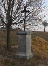 K v poli u Honezovic (Q66056499).jpg