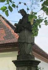 Socha svat�ho Jana Nepomuck�ho ve Vsi Tou�kov (Q38188985).jpg
