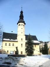 Stare Mesto- ratusz od frontu.jpg