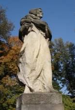 49 - Socha ena bojujc