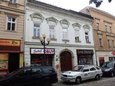 umperk, nmst Mru 20.JPG