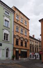 umperk, nmst Mru 16.JPG