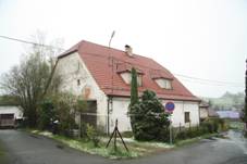 House no. 1 and New castle in Draovice, Klatovy District.jpg