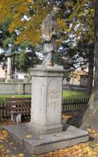 Hartmanice - kaÅ¡na a sv. Jan NepomuckÃ½.JPG