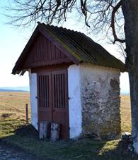 Kunkovice, achrov - kaple za vesnic.JPG