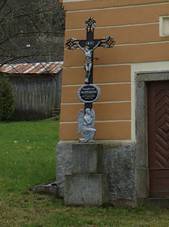 Chvalovice, kaple II.jpg