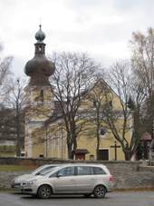 Srn - kostel Nejsvtj Trojice (01).JPG