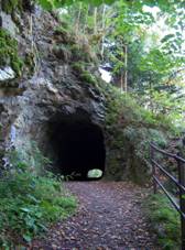 Tunel ve sk�le pod Bredov�m ml�nem (01).jpg