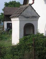 Kaplika v Zhosticch v zahrad (Q80459956).jpg