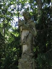 Mchov, socha svatého Jana Nepomuckého.jpg