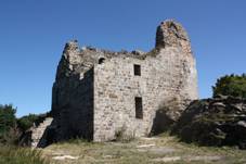 File:Burg Primda Gesamtansicht.jpg