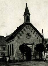 Sob�druhy � kaple na star� pohlednici.jpg