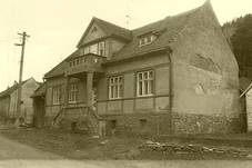 http://www.doubravnik.cz/pics/dum_cp_85_1994.jpg
