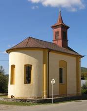 File:Kaplika (Lomnika) 1.JPG