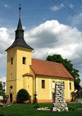 File:Malhostovice, kostel.jpg