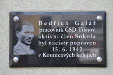 Ti�nov-n�dra��-pam�tn�-deska2014.jpg