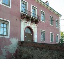 http://upload.wikimedia.org/wikipedia/commons/thumb/9/98/Sadek_vstup.jpg/640px-Sadek_vstup.jpg