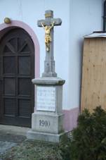 Wayside cross near chapel in Doln� Vil�movice, T�eb�� District.JPG