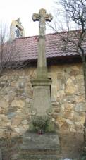 Wayside cross in Mohelno, T�eb�� District.JPG