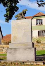 Memorial of World Wars and Cross in Radoov, Teb District.JPG